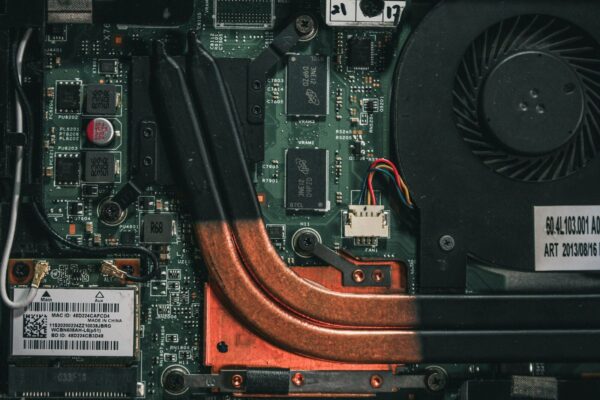 Sửa Laptop Thanh Hóa Uy Tín, Lấy Ngay, Linh Kiện Chính Hãng - sửa laptop Thanh Hóa, trung tâm sửa laptop uy tín, thay màn hình laptop Thanh Hóa, thay pin laptop, thay bàn phím laptop